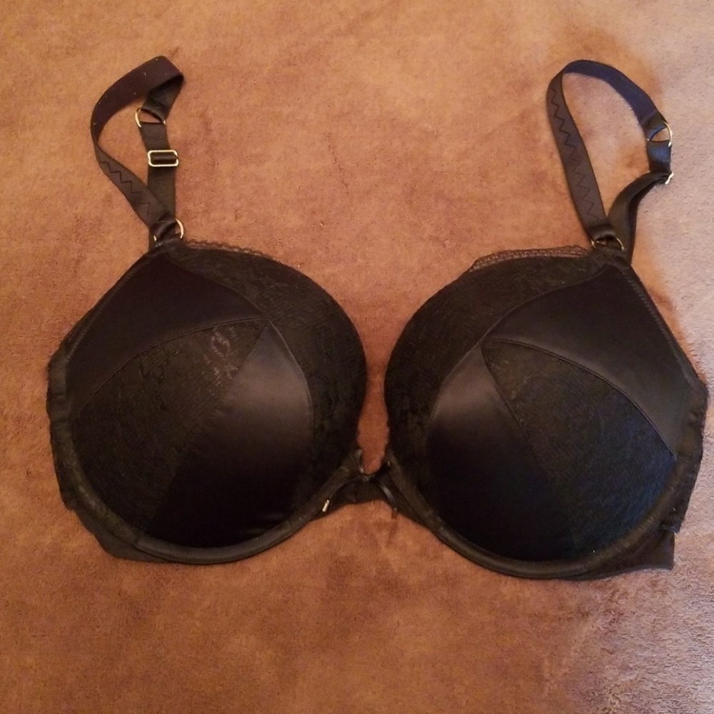 Victoria's Secret Push-up 34DDD bra